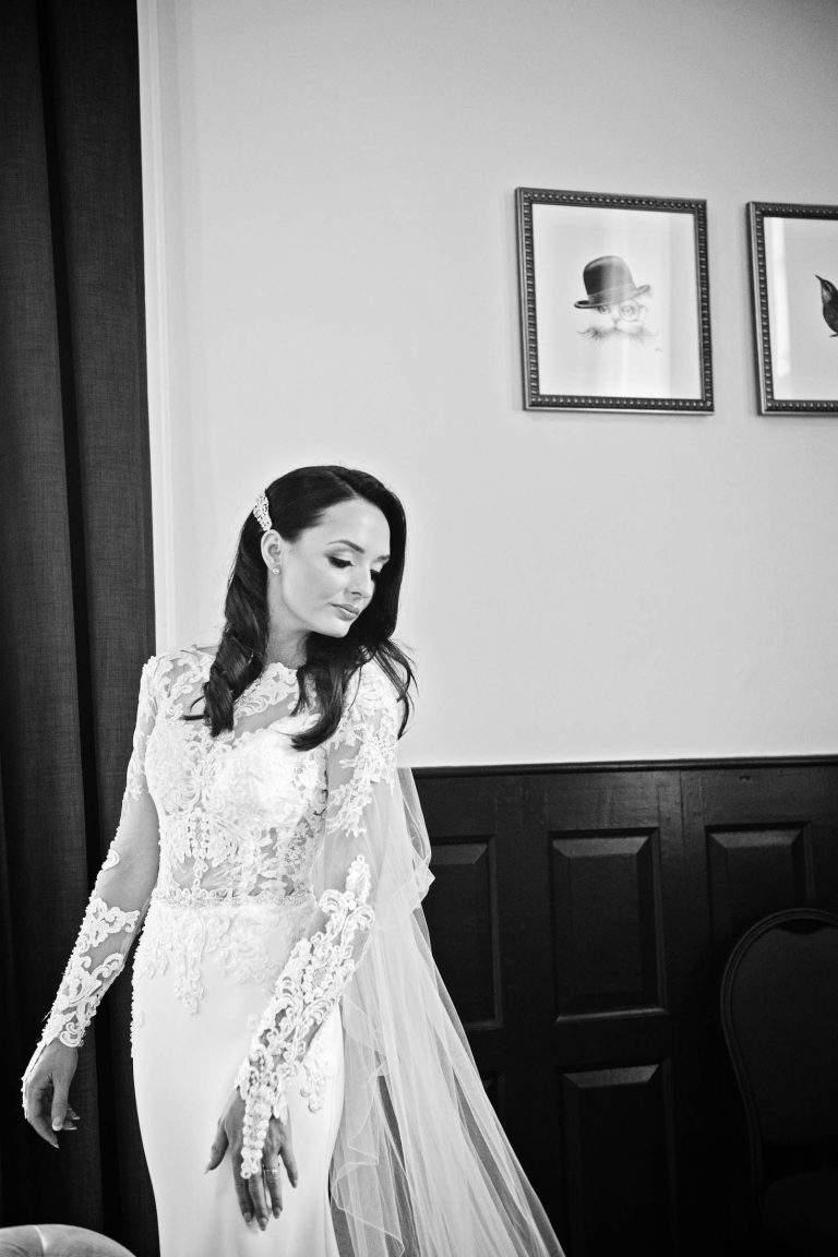 Portrait photo of bride. B&W.