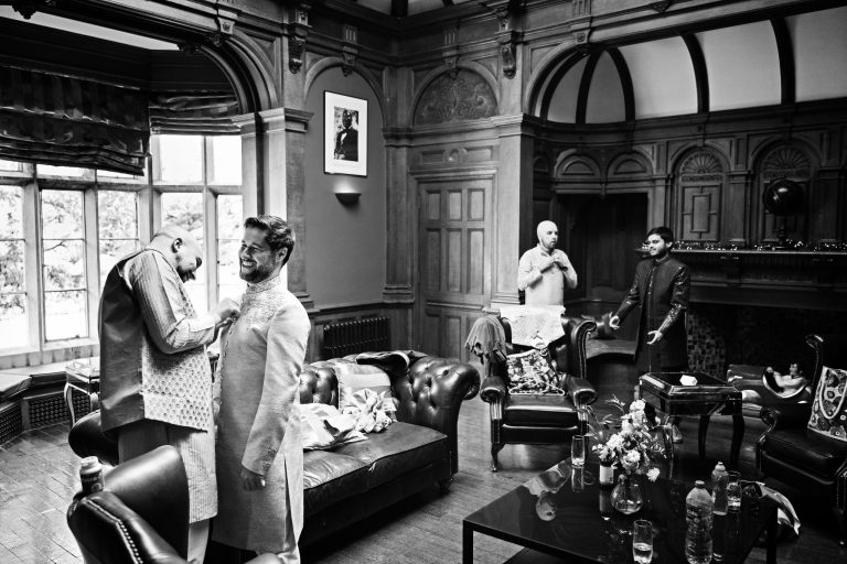 Hindu wedding at Manor By The Lake, photograph by Cotswold wedding photographer Blooming Photography