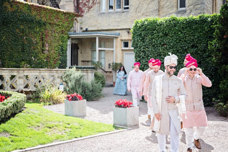 Storytelling wedding photographer, Blooming Photography captures Indian wedding at Manor By The Lake.
