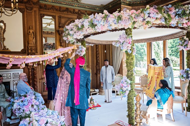 Saptapadi, Manor By the Lake, story telling wedding photographer